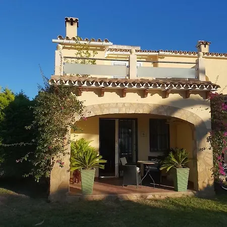Apartamento Las Fuentes Apartment *